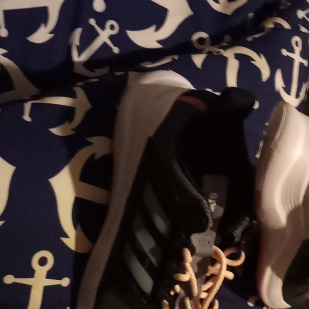 Adidas - Picture 2 of 4